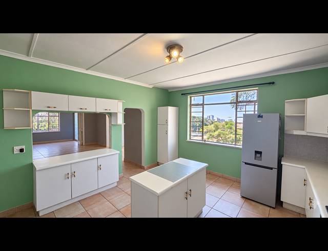 2.5 BEDROOM APARTMENT FOR SALE IN GLENWOOD